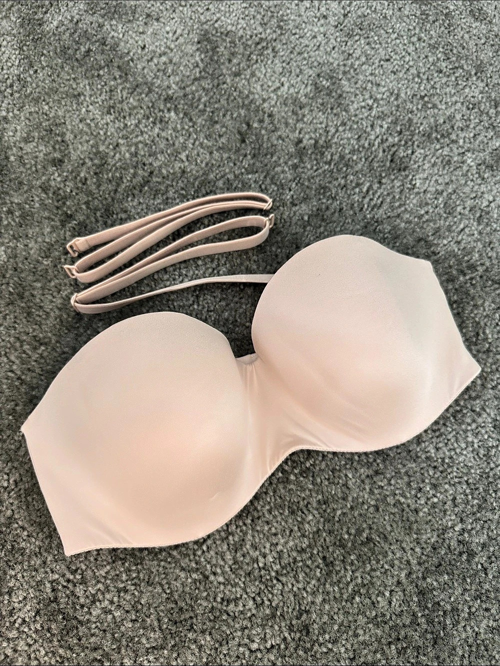 Victoria's Secret Convertible Bra in Pink